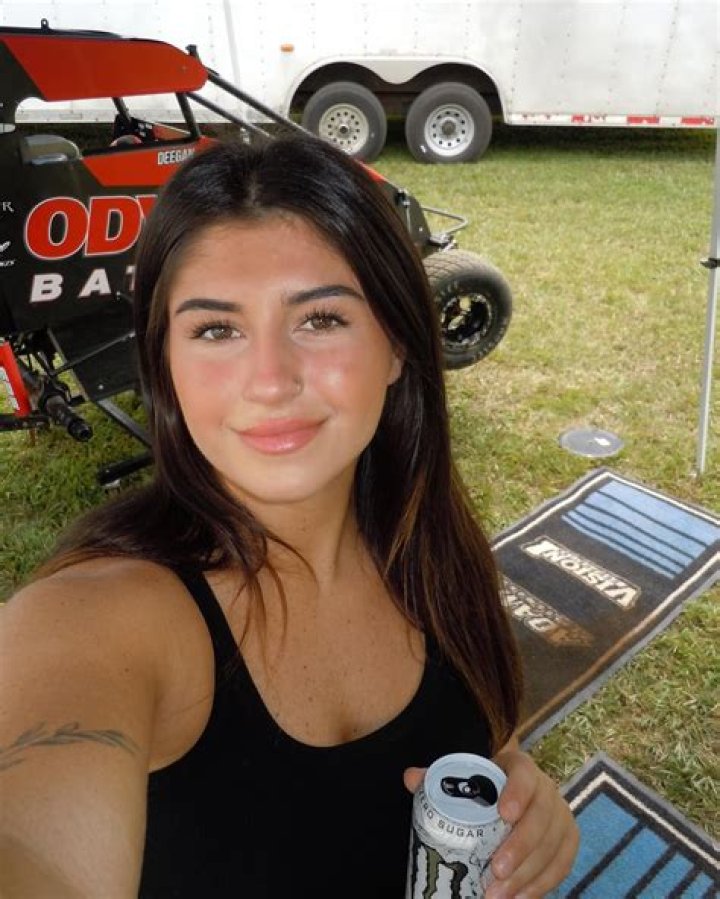 Alyssa Mikesell Biography, Wiki, Age, Height, Siblings, Boyfriend and Net Worth.