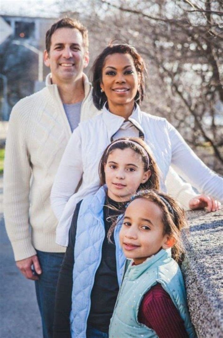 Esme Murphy Age, Husband (WCCO) Wikipedia, Bio, Salary, Family