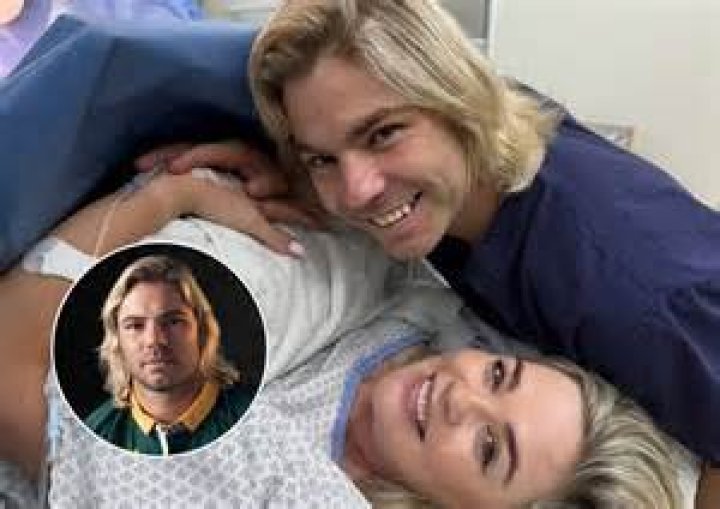 Faf de Klerk Salary: How much money does Faf de Klerk make?