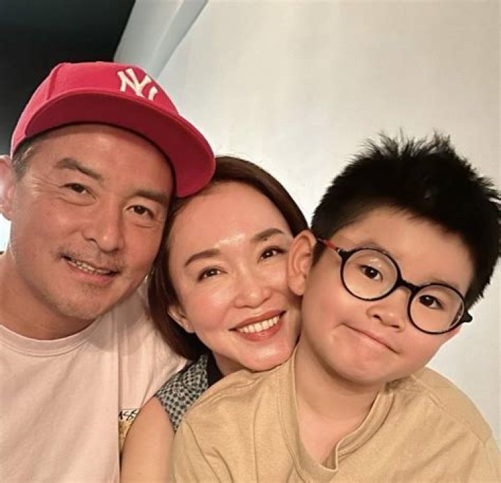 Fann Wong Biography, Age/ Birthday, Husband/ Marriage, Sister, Son, Net Worth