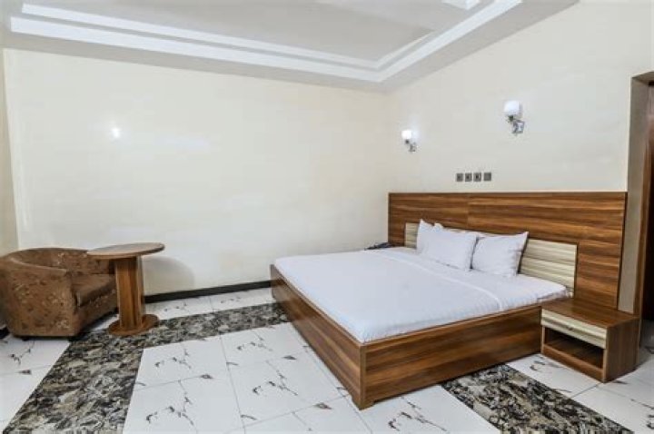 Green Minds Hotel Ltd, Utako
