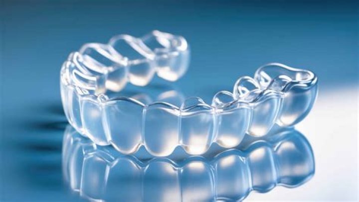 Is it possible to swallow a plastic retainer