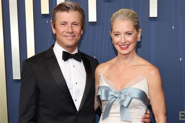 Katherine LaNasa: Husband, net worth, tattoos, smoking & body measurements