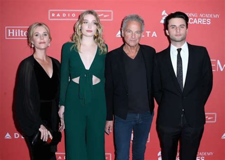 Leelee Buckingham (Lindsey Buckingham’s Daughter) Bio, Wikipedia, Age, and Net Worth