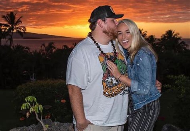 Luke Combs Height and Weight