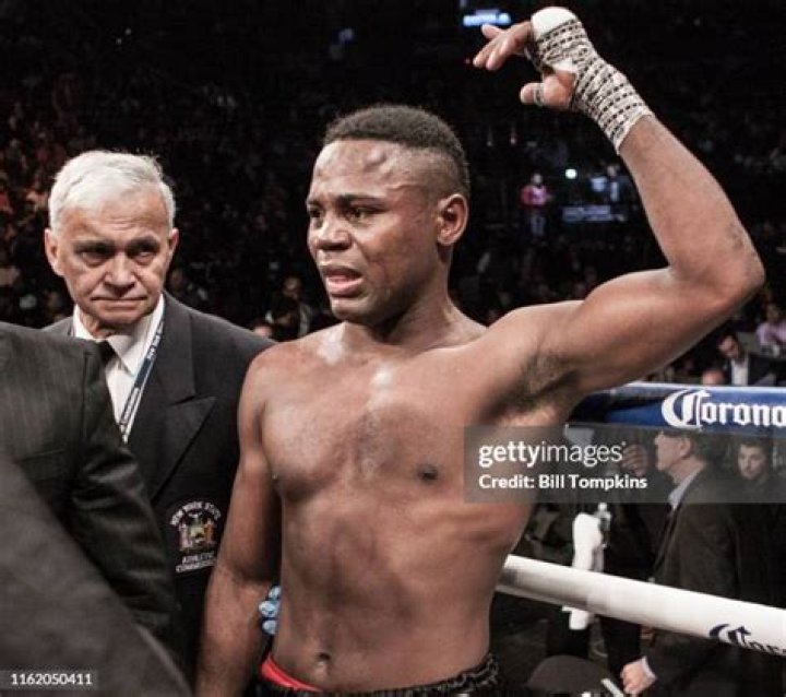 Robert Easter Jr Shot In A Robbery- Boxer Injured But Still Alive, Father Say