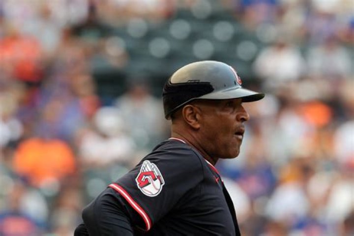Sandy Alomar Jr. Net Worth, Income, Salary, Earnings, Biography