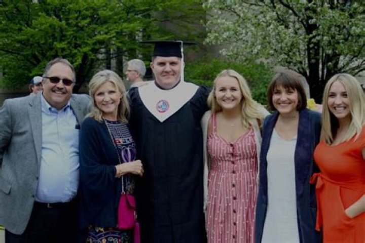 Stan Van Gundy and Wife Kim Van Gundy Are High On The Family Values