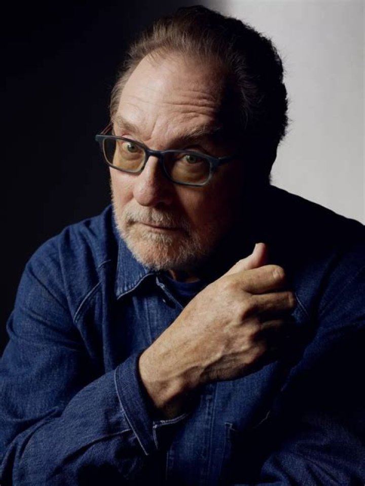 Stephen Root Biography, Age, Education, Height, Family, Wife, Net Worth, Actor, Movies, TV Shows,