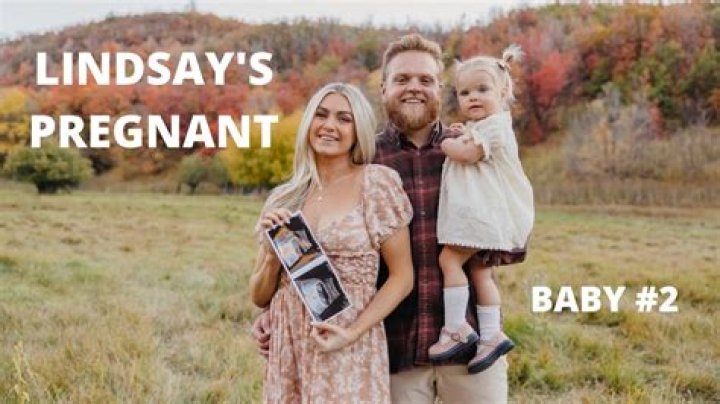 Who is Lindsay Shively? Height, Baby, Husband, Salary, Age, Instagram Bio