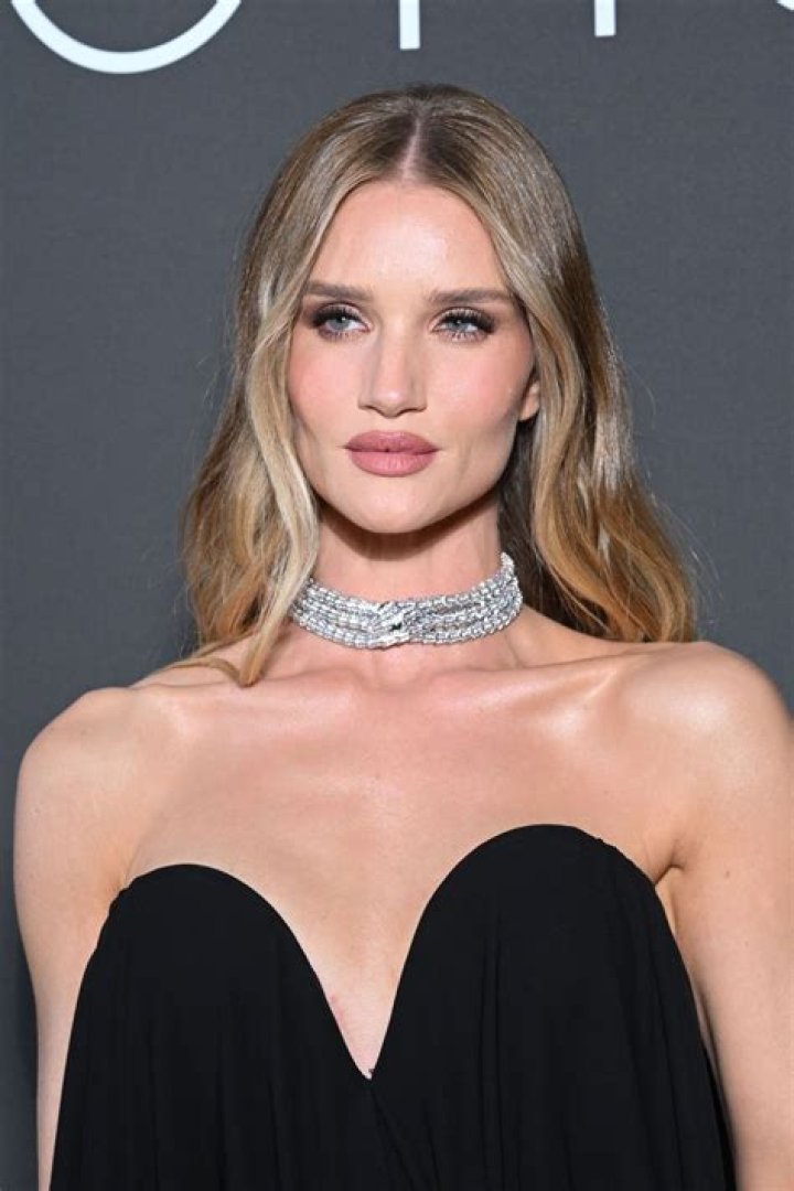 Who is Rosie Huntington-Whiteley? Find Net Worth, Quote, Awards, Fact, Wiki